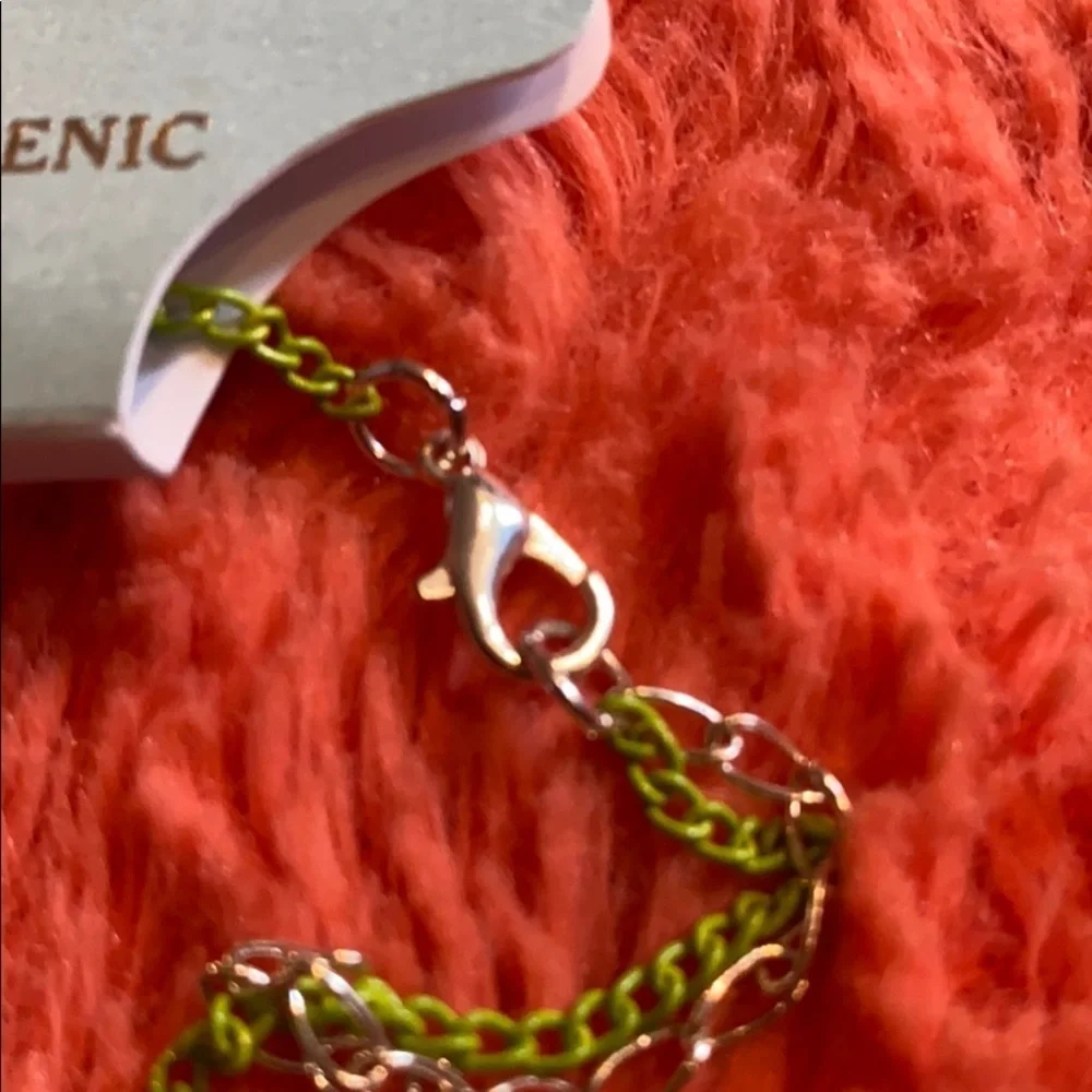 New without tags Tween Necklace